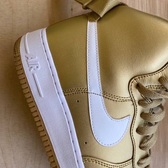 *SOLD* Nike Air Force 1 High QS “Gold” US Men 11 - Picture 5 of 7